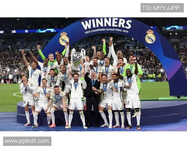 西西班牙足球球星的崛起与传奇故事解析